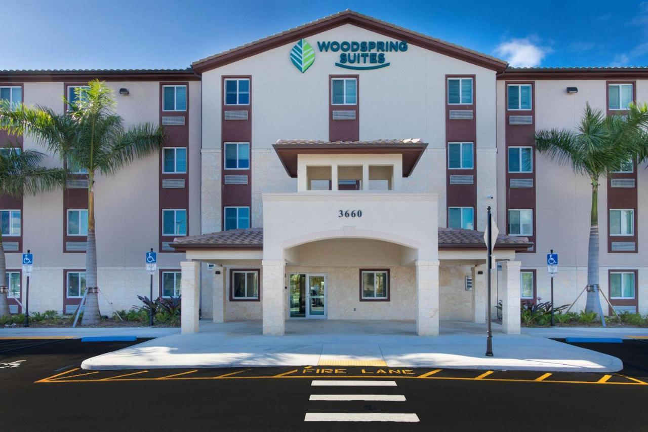 Woodspring Suites Miramar Exterior photo
